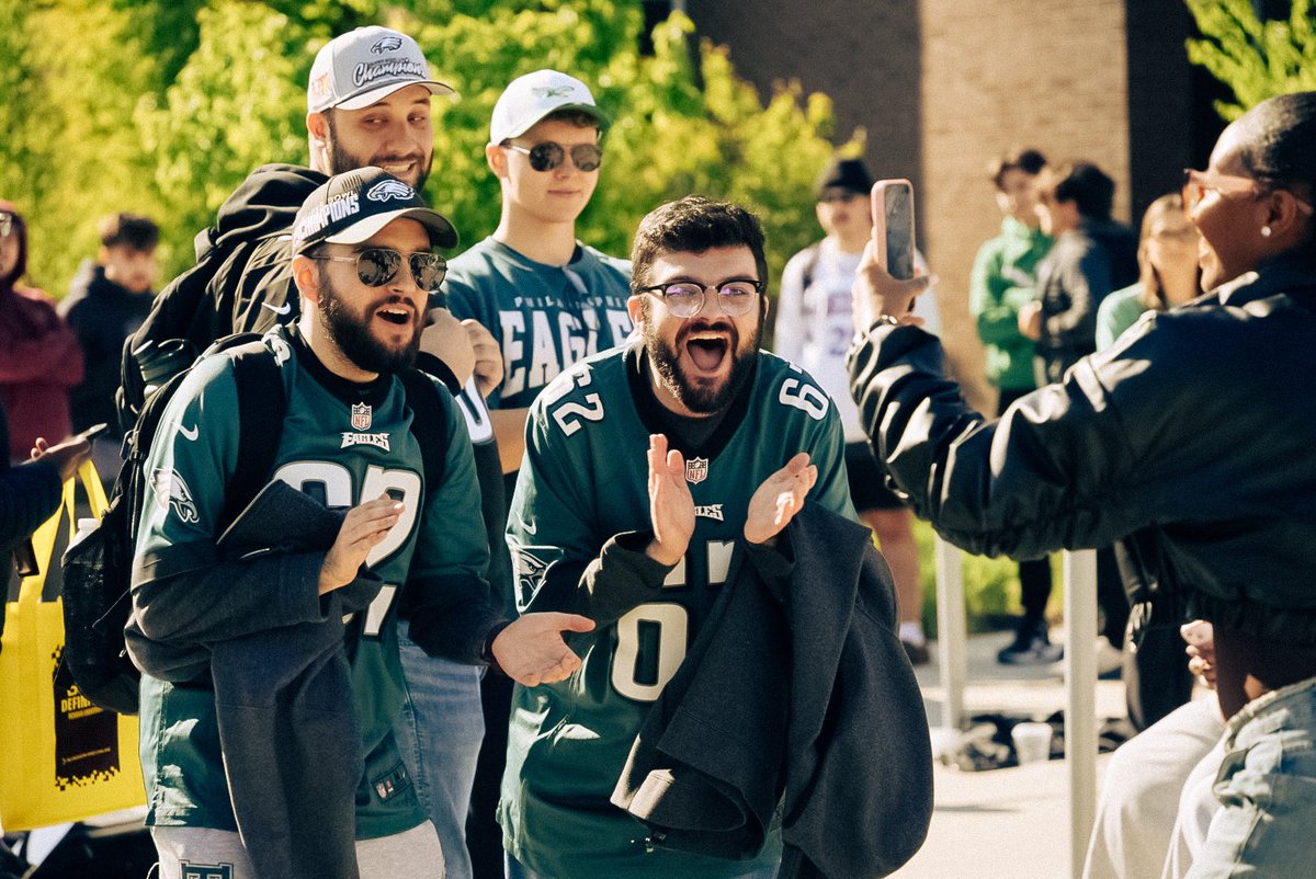 RowanSportsCAM's tweet photo. The line starts here. 🦅 https://t.co/8OWgwCsqUl