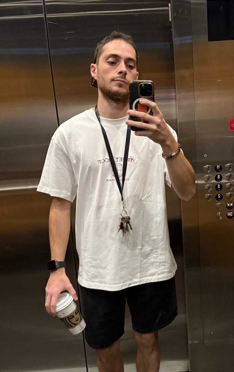 Fabi • • was Tour tweet media