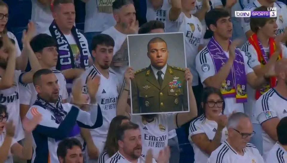 ساخر tweet media