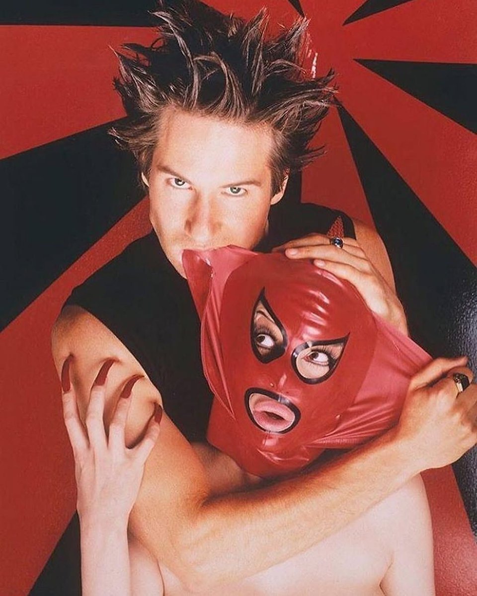 Rogue Fashion tweet media