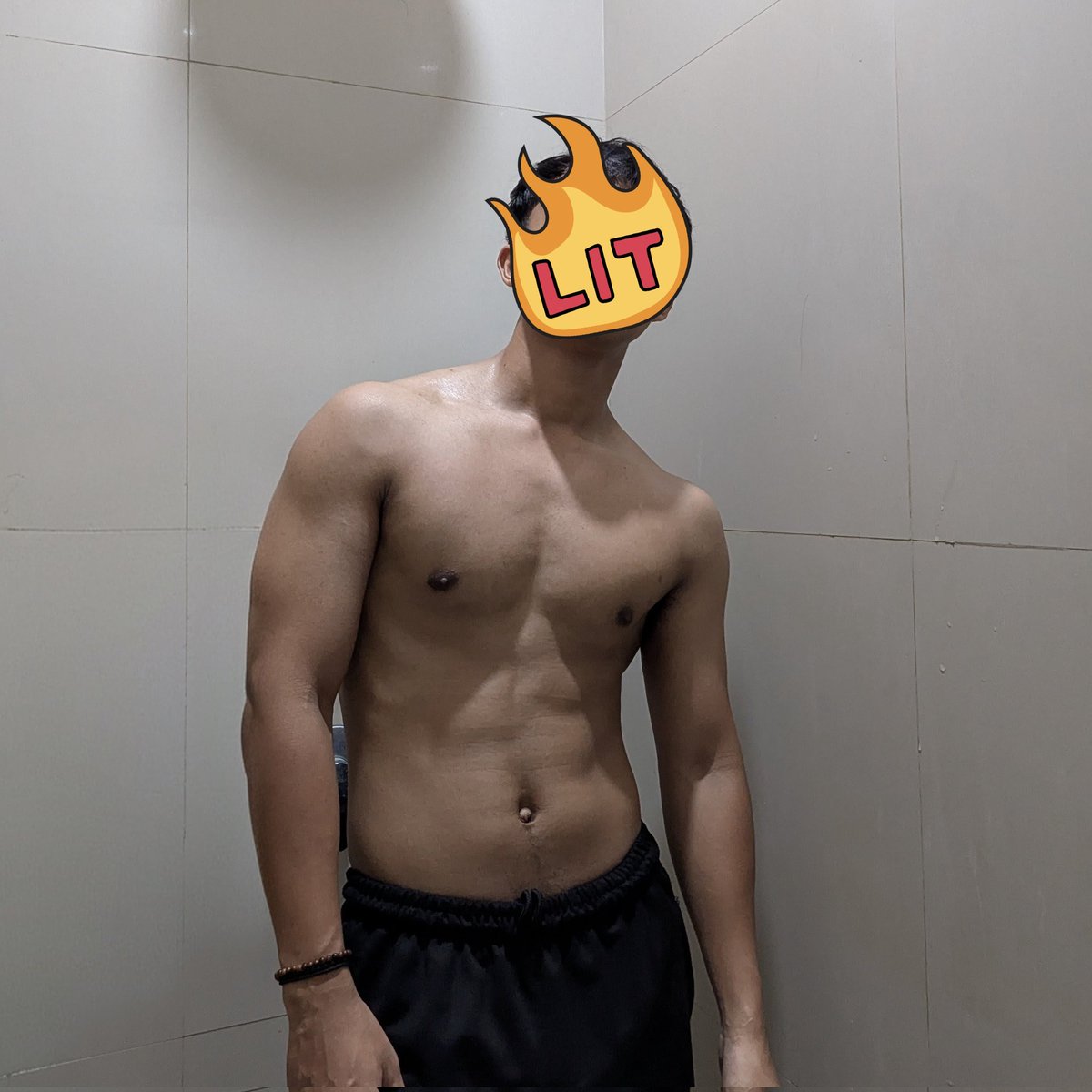 iDme27's tweet image. Saranin bagian mana yg perlu dilatih/digedein lagi, biar proporsional #gym, klo bisa sm nama exercisenya apa