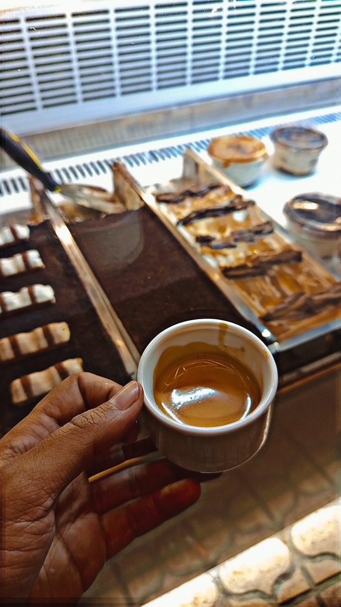 قهيوة و تيراميسو د القهيوة د أرالي داك 8 د الصباح 🖤