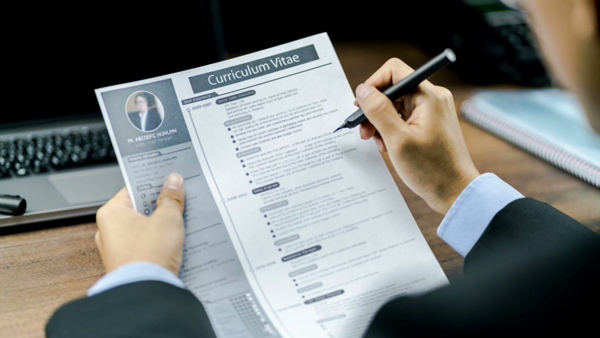 angler_mx's tweet image. ¿El #CV es aún una #herramienta efectiva en la búsqueda de #empleo? is.gd/uCh8ve