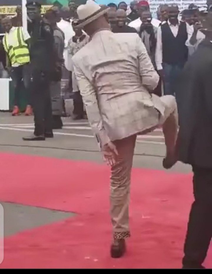 Queen Bee 👑 🐝 tweet media