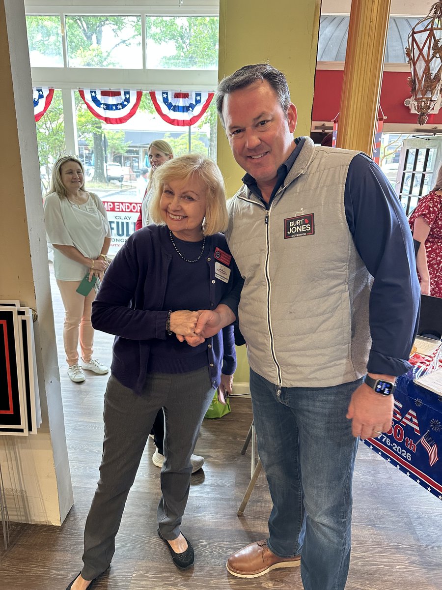 burtjonesforga's tweet image. Always great to be back in Rome, GA! Thanks to the Floyd County GOP for having us at their headquarters opening on Sunday. Perfect way to cap off the weekend! #gapol