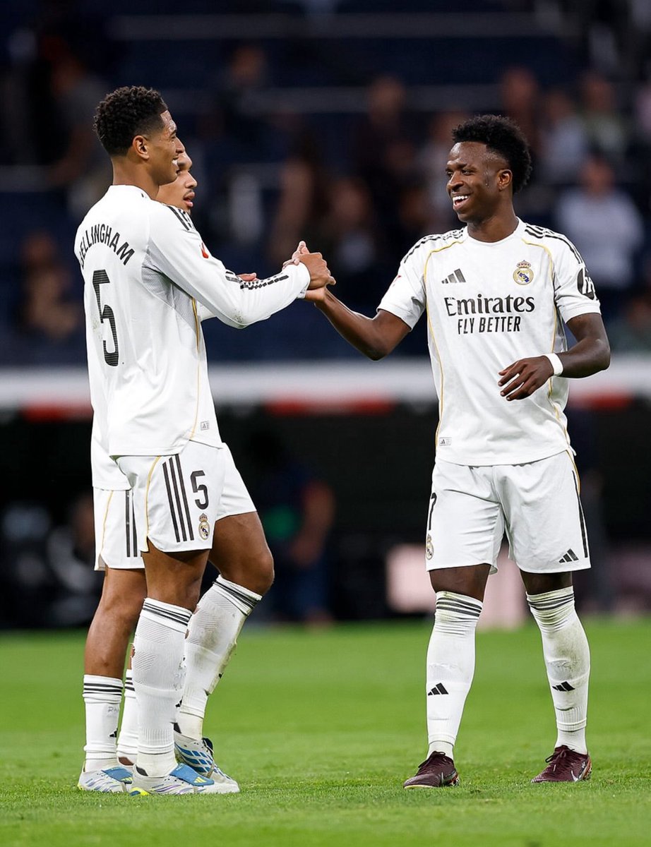 🅓🅞🅝🅨 tweet media