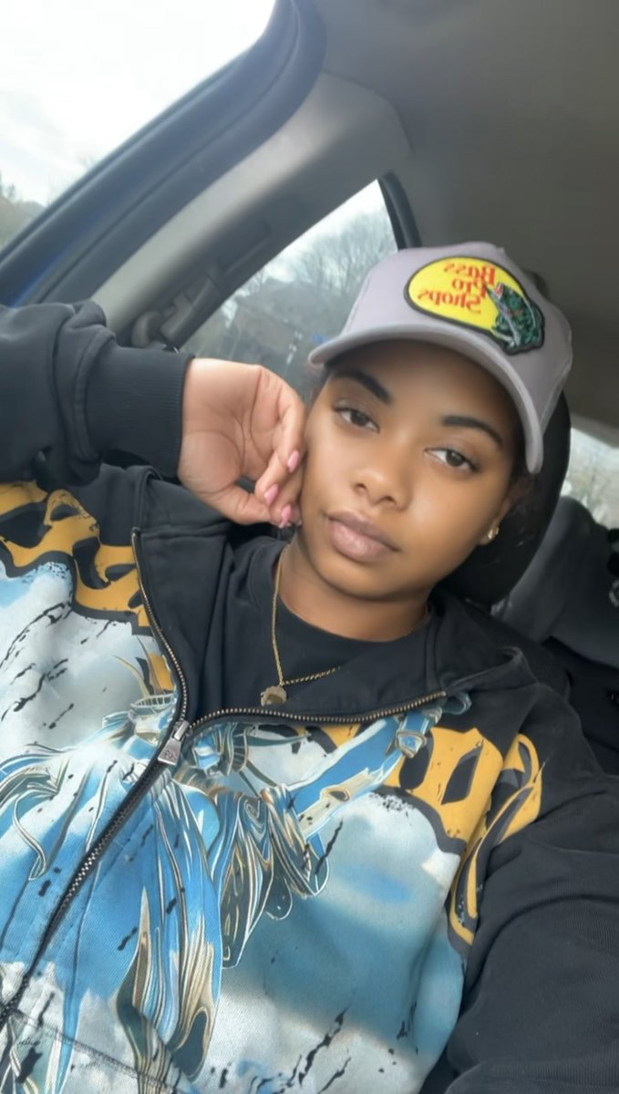 PrettyFaceFe🖤 tweet media