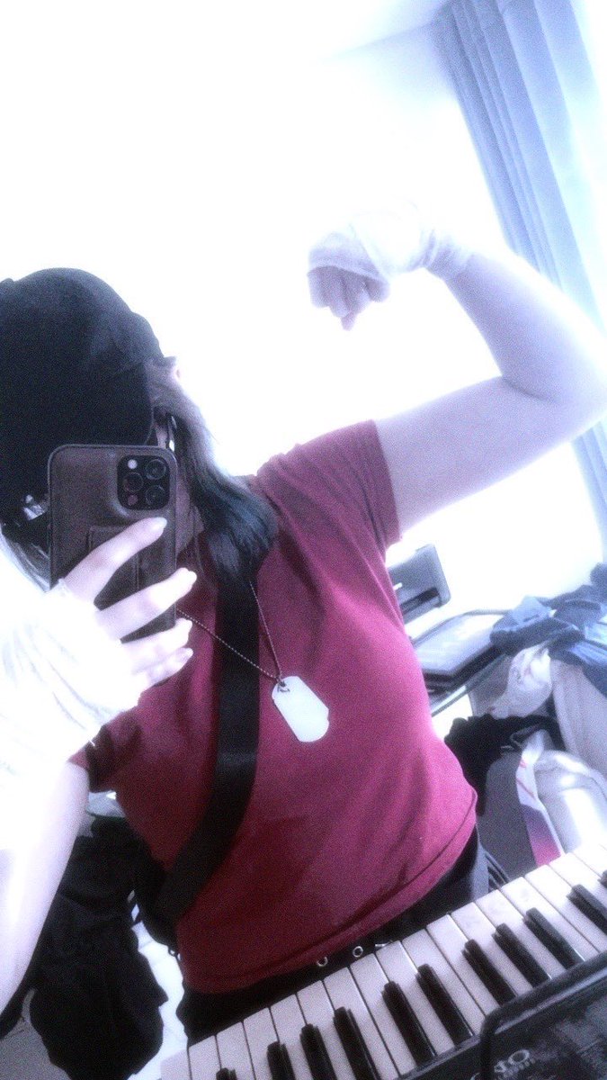 vampz (the scout gal) tweet media