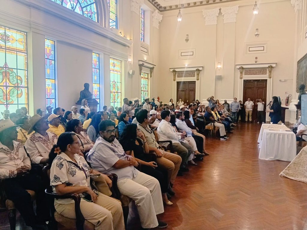 Agricultura_CZ5's tweet photo. #Guayas | 🚜🌱 Con más de 200 representantes de organizaciones vivimos nuestra #RendiciónDeCuentas2025, un espacio de diálogo, transparencia y participación ciudadana.
¡Seguimos trabajando por el bienestar de nuestros pequeños y medianos productores! 💪🌾 https://t.co/df4ewCusM3