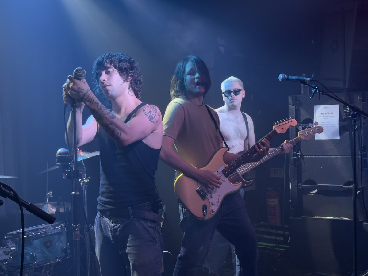 shootgallery1's tweet photo. Great gig tonight at the @hareandhounds with The Sophs https://t.co/7H85FSkVpD