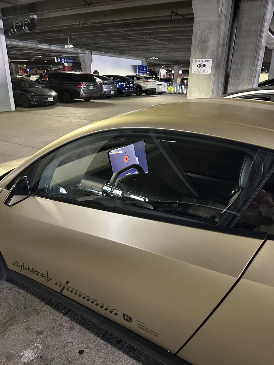 Tsla Chan tweet media