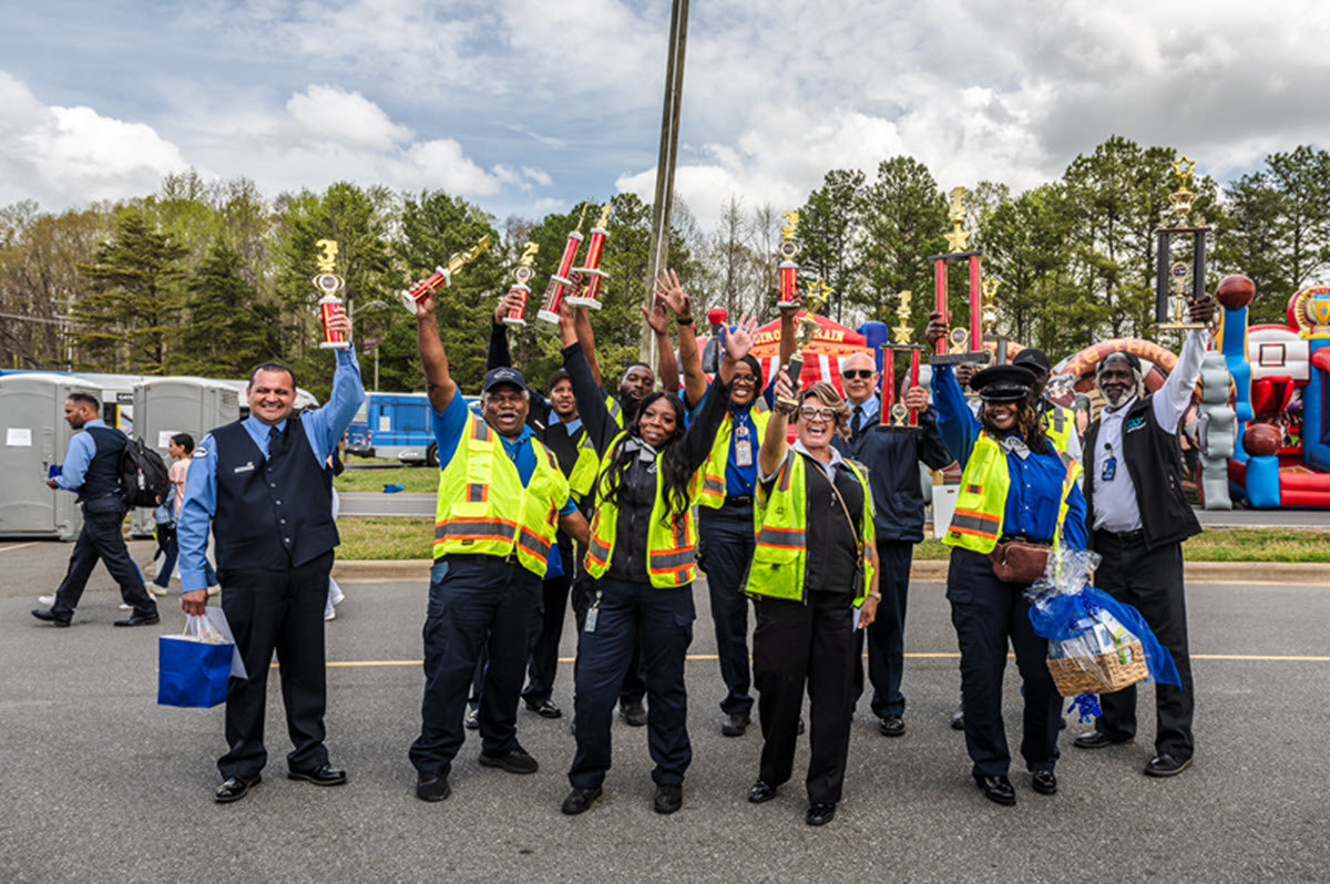 LinkTransitNC's tweet photo. I'm hiring!

Join the @WeDriveU team &amp;  keep people on the move! Apply today!
Paratransit Driver: https://t.co/uCOSwmaa9X
Transit CDL: https://t.co/aMlfrox5SS
email christine.goodwin@wedriveu.com
#fParatransitJobs #fulltimejobs #nowhiring #jobs #hiring #wedriveu #NorthCarolinajob https://t.co/VUVBx1PPAC
