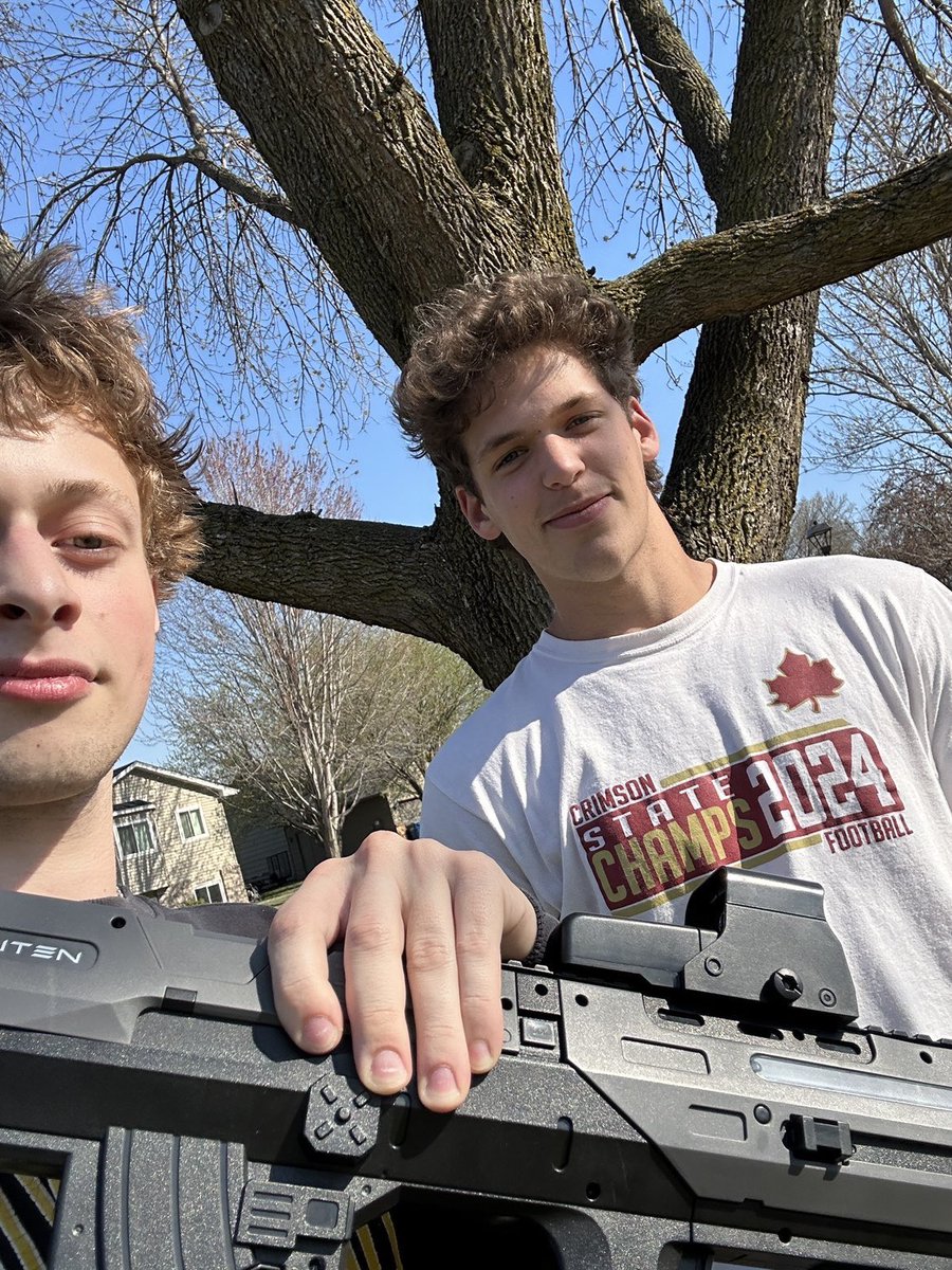 TommyJost11's tweet image. Mogged mogging mogger get mogged mogger 4v3 #wehaveawindowretard
#yale #probablydrunk @GroveAssassins