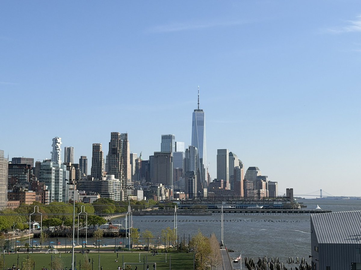 denysk02's tweet image. Can never grow old of these views… 🏙️ ☀️ #NYC