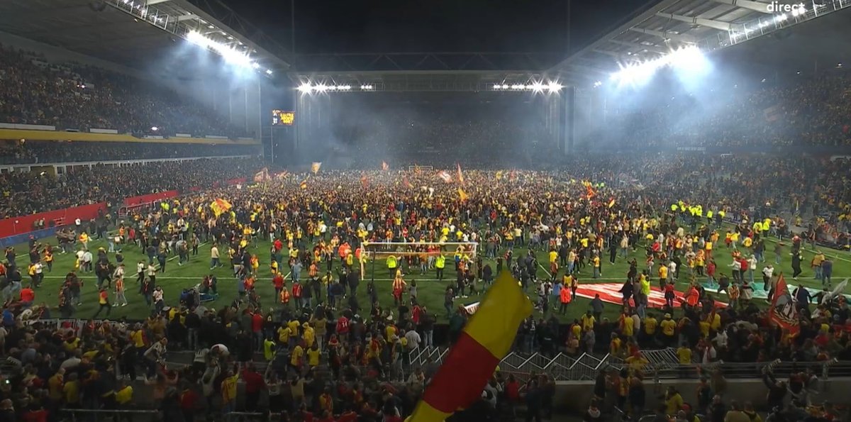 laurentalbaret's tweet image. [On en parle] #CDF 21 avril 2026 • 1/2 finale de la @coupedefranceCA 🏆
« Une vraie identité et des valeurs » Quand le @RCLens ⚽️ et son public me réconcilient avec le football le temps d’une soirée. 
Victoire logique et méritée des Lensois 4-1 sur @ToulouseFC #RCLTFC #FinaleCDF