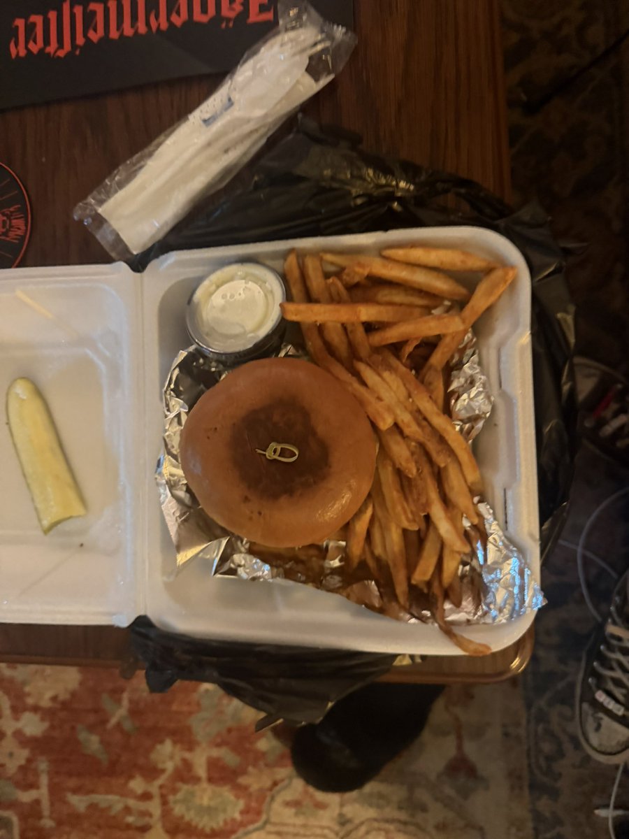 lilliana | day 0 🖤🐍 tweet media