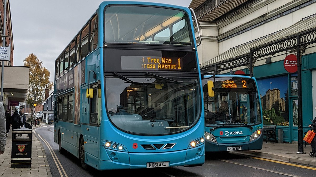 WillsBusSpot's tweet image. #Throwback 30/11/22
Arriva Colchester VDL DB300 Wright Gemini 2 4468 MX61 AXJ is pictured in Colchester. This bus has since transfered to Southend.