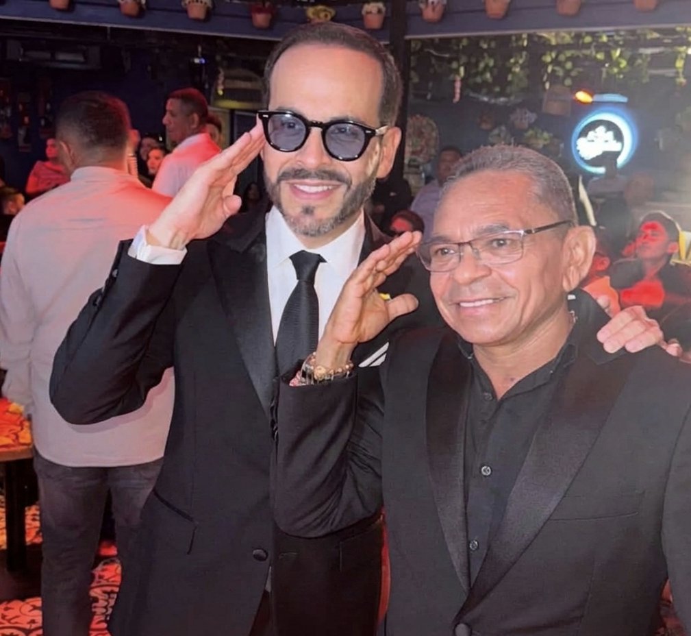 jorgesuarez_'s tweet image. La familia del ídolo de la Selección Colombia🇨🇴, Lucho Díaz, están ¡Firmes con Abelardo de la Espriella! #Bogota #Colombia 👇🏻👀