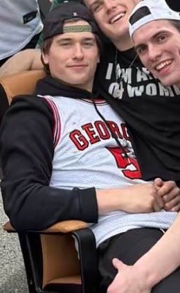 .pay 🌷 tweet media