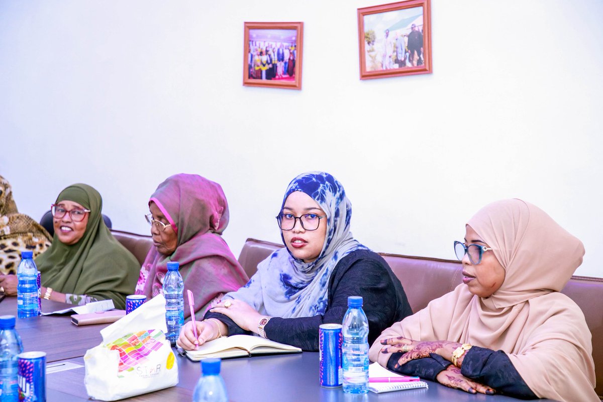 Punsaa_PL's tweet photo. PUNSAA warmly welcomed a delegation from @SONSA_NSA to its headquarters in Garowe.
Discussions focused on strengthening civil society collaboration, promoting civic engagement, and advancing democratic governance. https://t.co/HGSY9gg73X