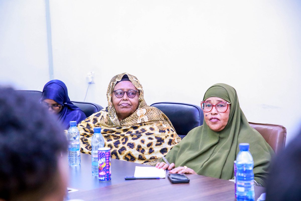 Punsaa_PL's tweet photo. PUNSAA warmly welcomed a delegation from @SONSA_NSA to its headquarters in Garowe.
Discussions focused on strengthening civil society collaboration, promoting civic engagement, and advancing democratic governance. https://t.co/HGSY9gg73X