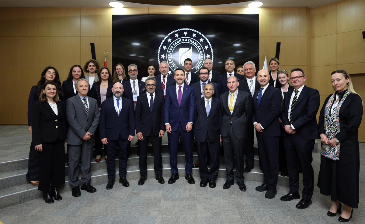 Hamdi Ulukaya tweet media