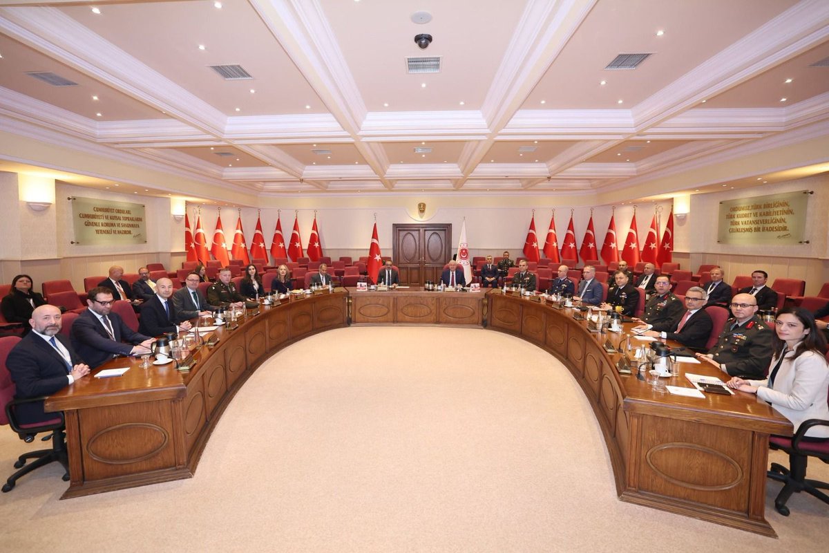 Hamdi Ulukaya tweet media