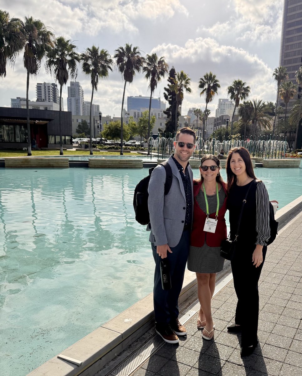 NeoGenomics's tweet photo. The #NeoGenomics oncology data solutions team is excited to be at #AACR26! Schedule a meeting with them here: https://t.co/5AMNT2thSe and learn more below about how multimodal data is driving the next era of translational research. https://t.co/zXlhKh9N1I