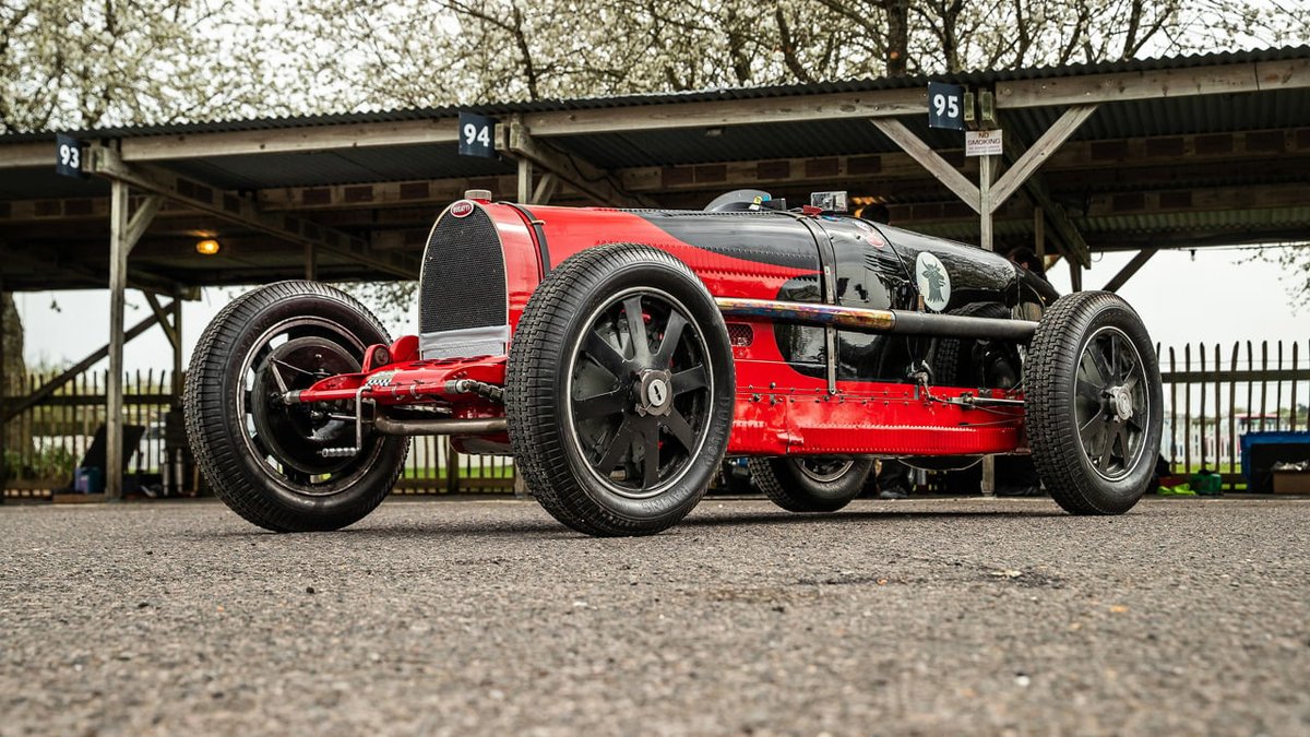jeffjthompson's tweet image. Why the Bugatti Type 51 is a better racer now than in period | GRR #goodwood #classiccars #bugatti 
goodwood.com/grr/event-cove…