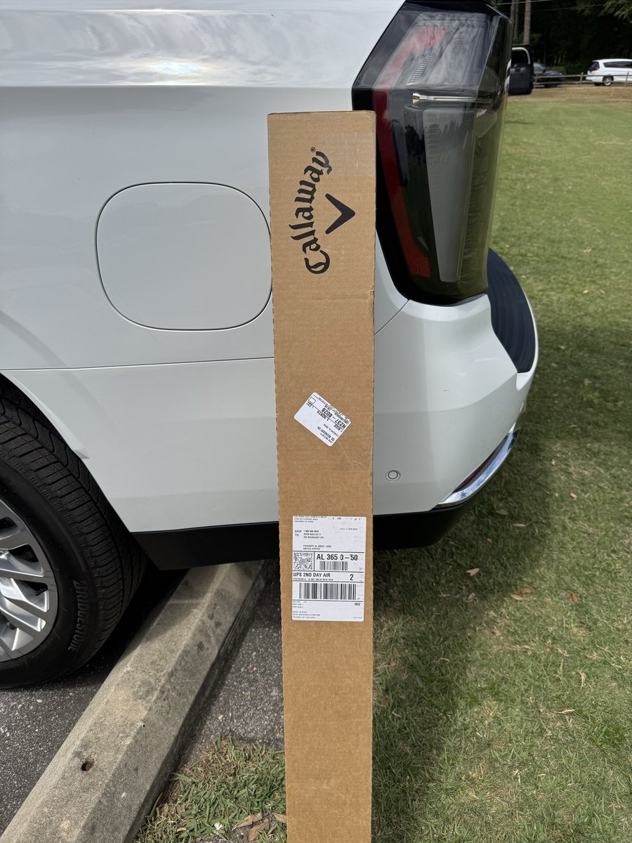 Okay my   New clubs  from Callaway have arrived !  It's going to be A Quantum upgrade from last year!  Callaway Golf is 👍👍👍👍⛳️⛳️⛳️⛳️🏆🏆🏆🏆💰💰💰💰