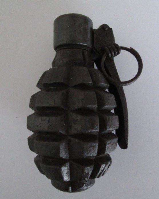 Museu de memes do Cortinas tweet media