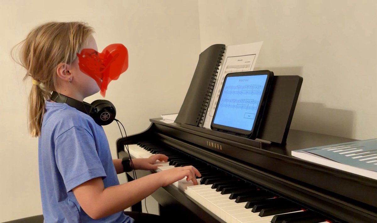 Maurizio tweet media