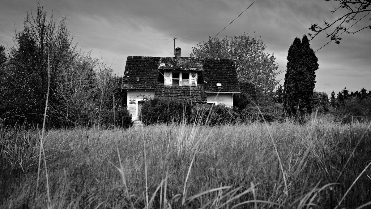 Got some stormy skies so jammed over to a local spot for a quick re-shoot. #blackandwhite
