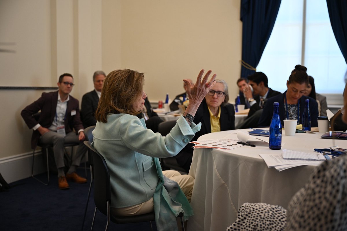 Nancy Pelosi tweet media