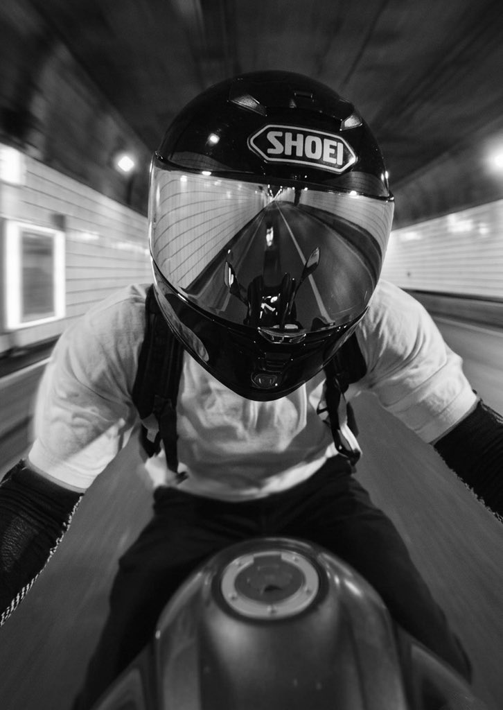 jkissthv's tweet photo. 28
Biker
carrying a Balenciaga bag https://t.co/KmJLxprcHN