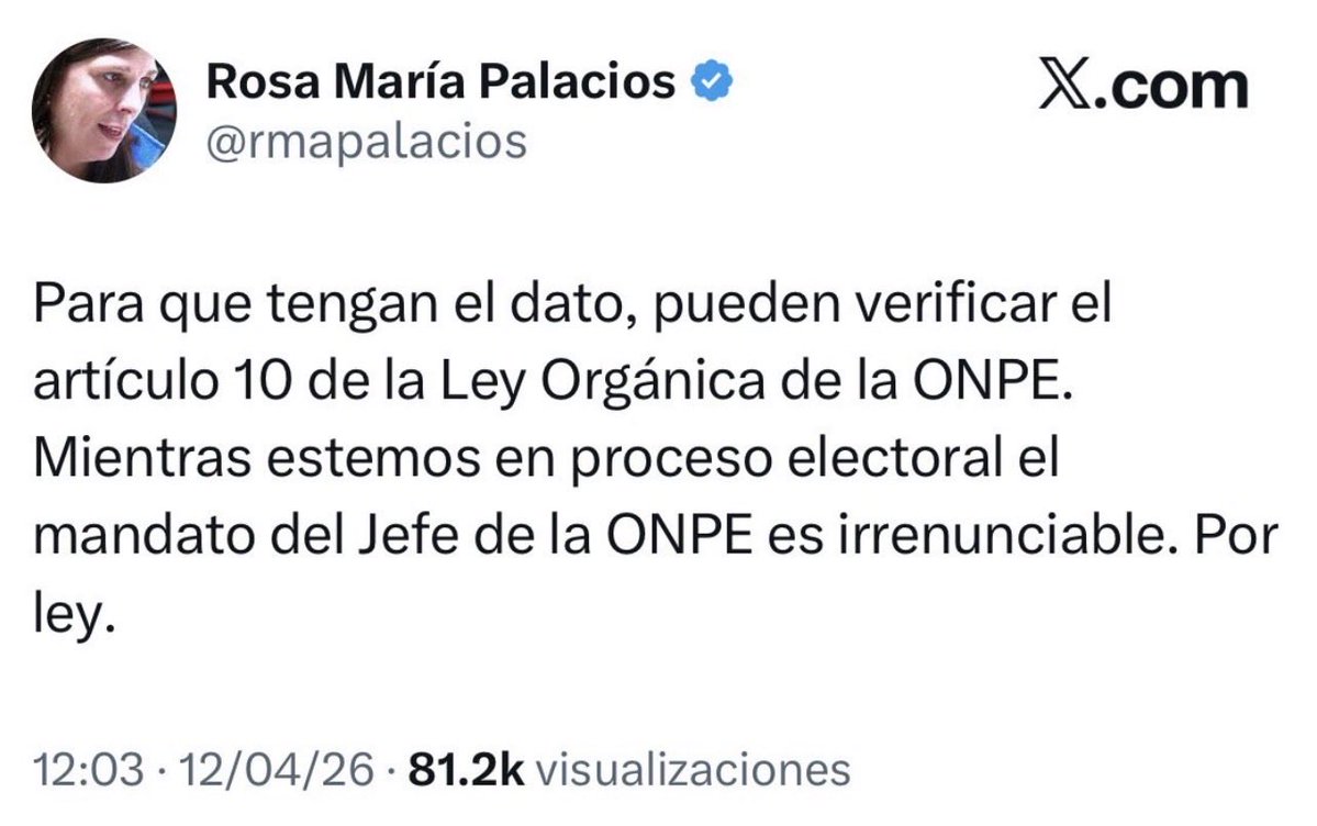 Karl Marx con iPhone tweet media