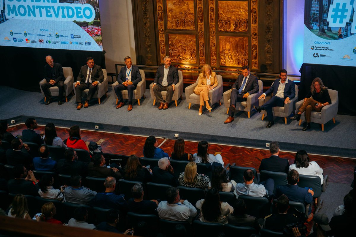 divoskus's tweet photo. Apertura oficial de la Cumbre de la Democracia en Uruguay 🇺🇾 en @montevideoIM junto a @CosseCarolina @UniversidadORT @Parlamento_UY @Udelaruy @leandrofagundez @matachristian y todo el equipo de @CumbreCP y @OGreatmd en #CumbreMontevideo https://t.co/EJ2hyHvFcN