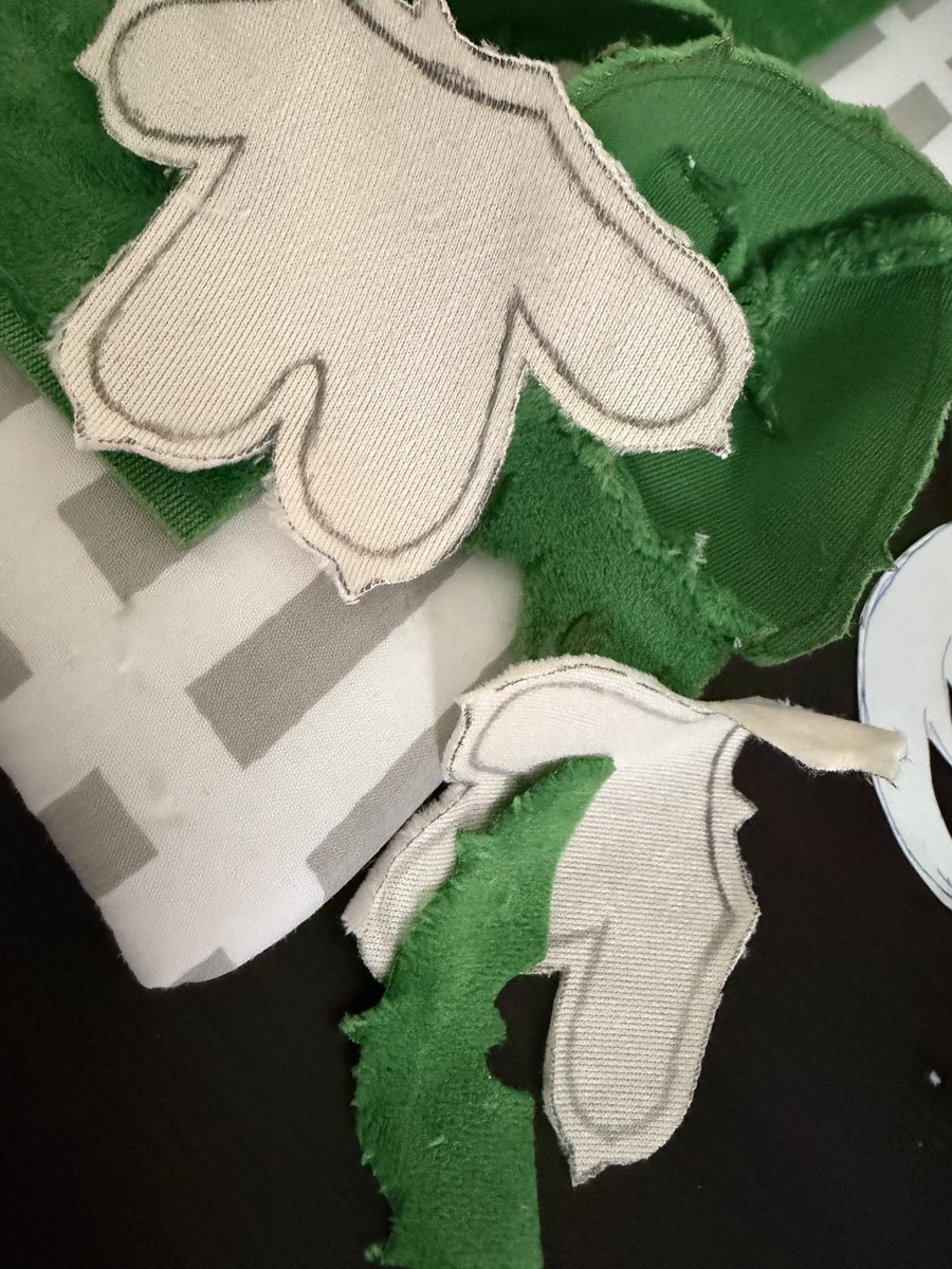 遠流シュロ🌊🌴ダメージボイスください tweet media