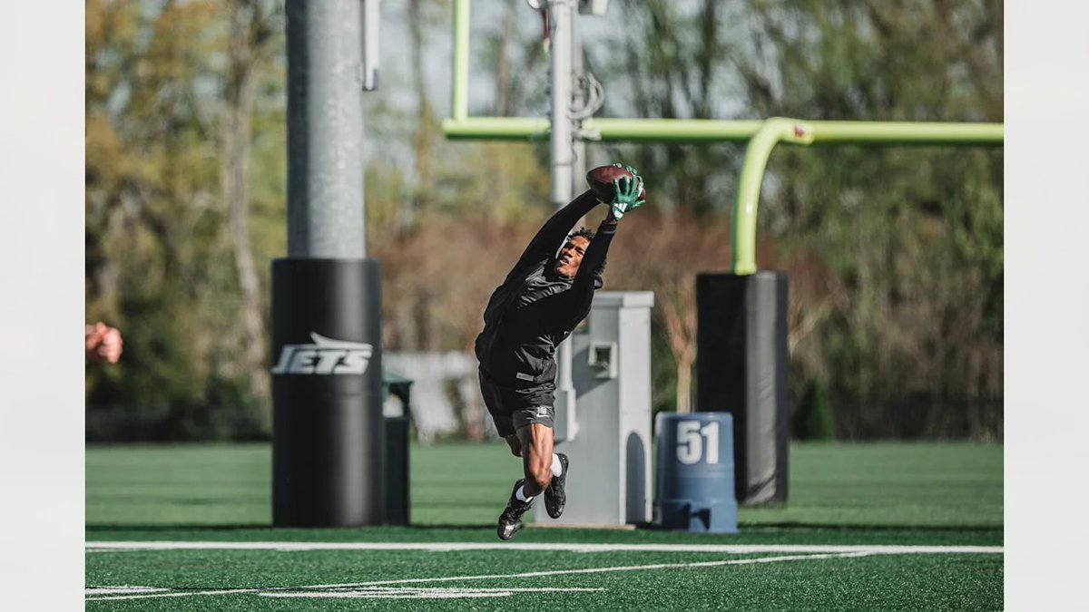 BoyGreen25's tweet image. Seeing a healthy Garrett Wilson back w/ the #Jets makes my heart happy 🥹

📸 @nyjets #JetUp