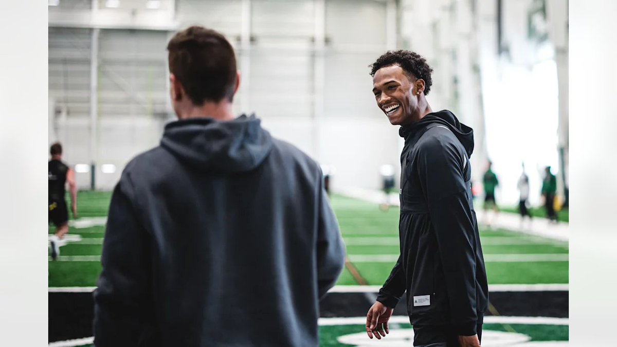 BoyGreen25's tweet image. Seeing a healthy Garrett Wilson back w/ the #Jets makes my heart happy 🥹

📸 @nyjets #JetUp