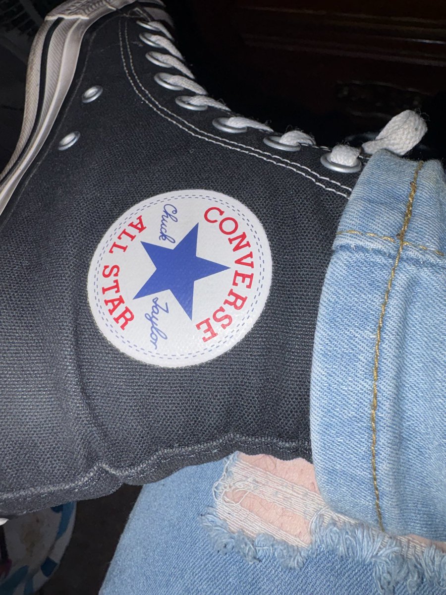 How’s everyone’s day going so far?????

#chucks #converse #chucktaylors #sneakers