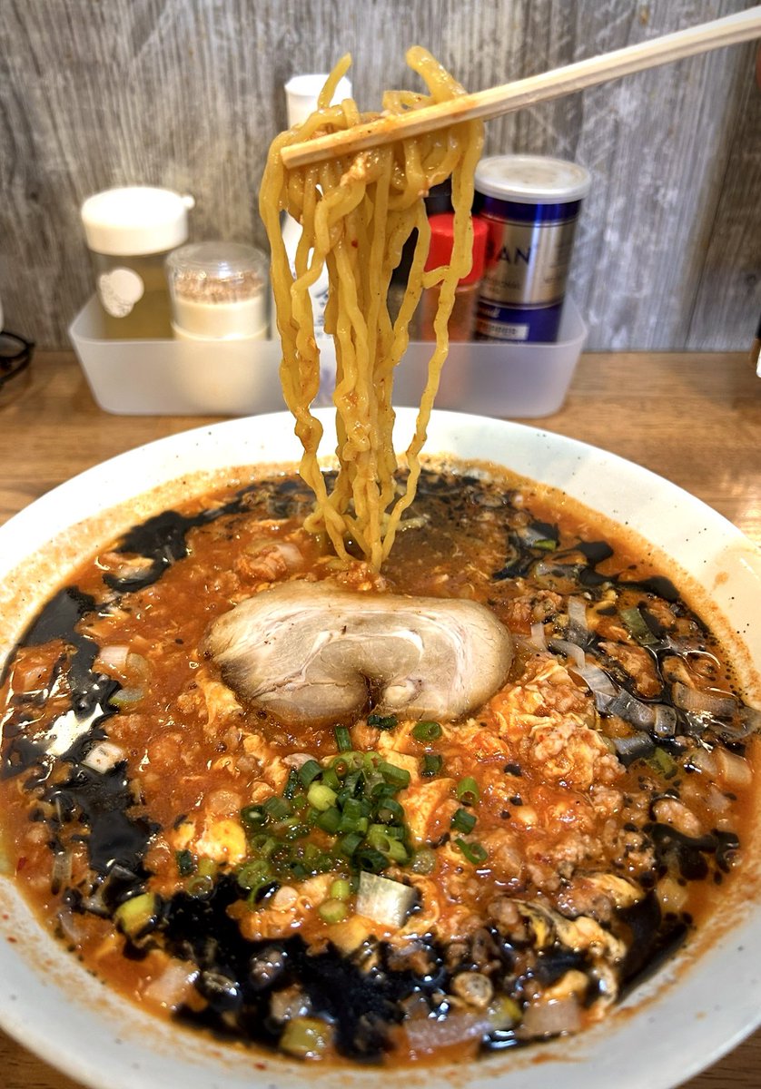 コタパパ tweet media