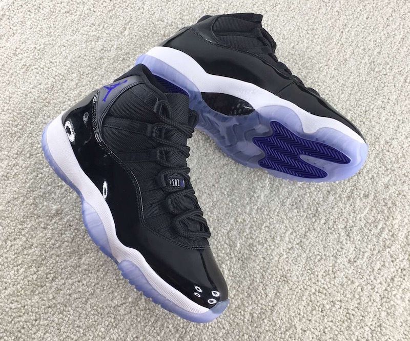 JustFreshKicks's tweet photo. The Air Jordan 11 "Space Jam" is expected to return Holiday 2026 🌌

Details: https://t.co/bN0GpXEk1V https://t.co/5uKD591pw2