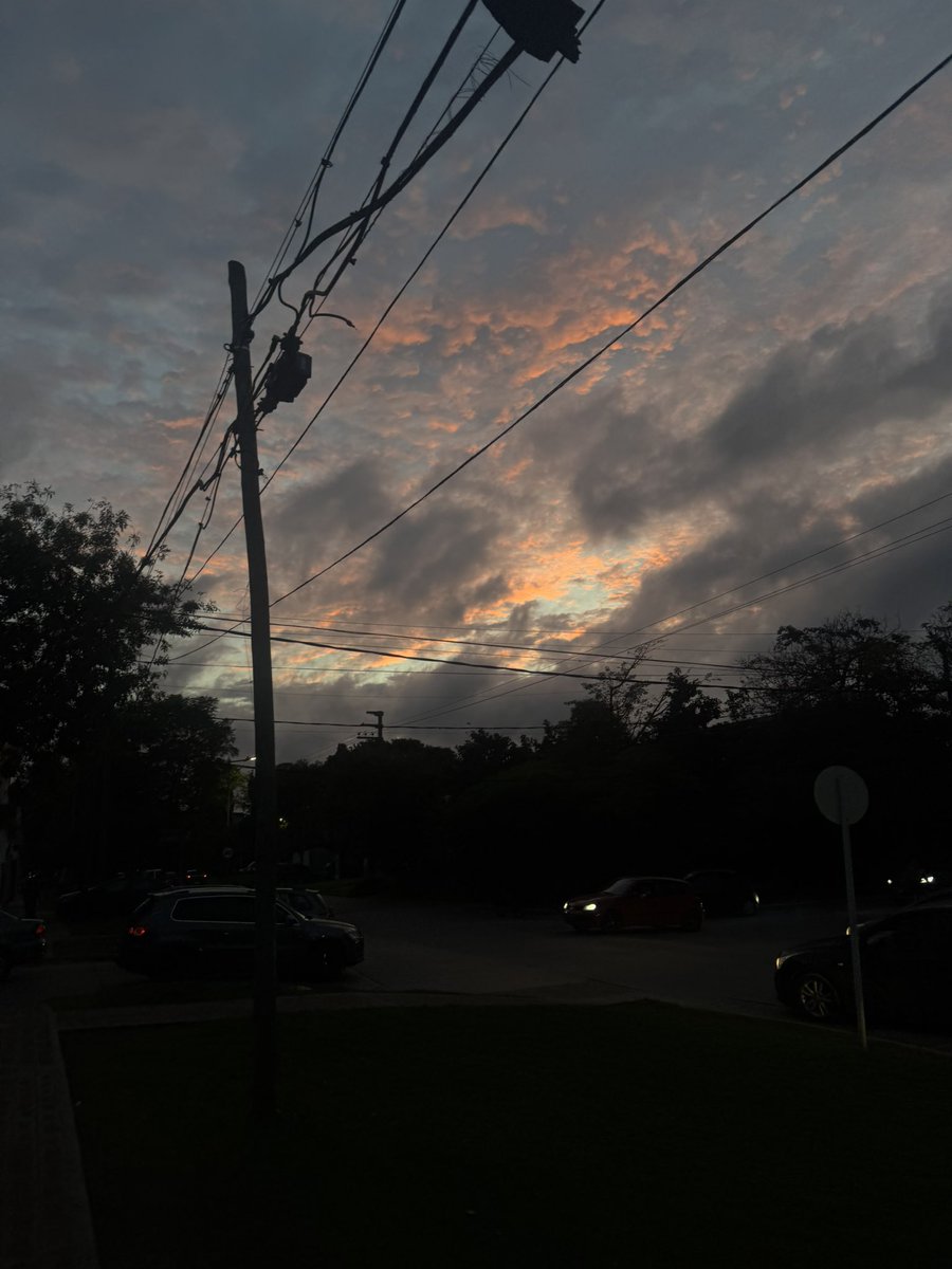 cata,ENCERRADA EN EL PLACARD EN VELEZ EL 23/5 tweet media