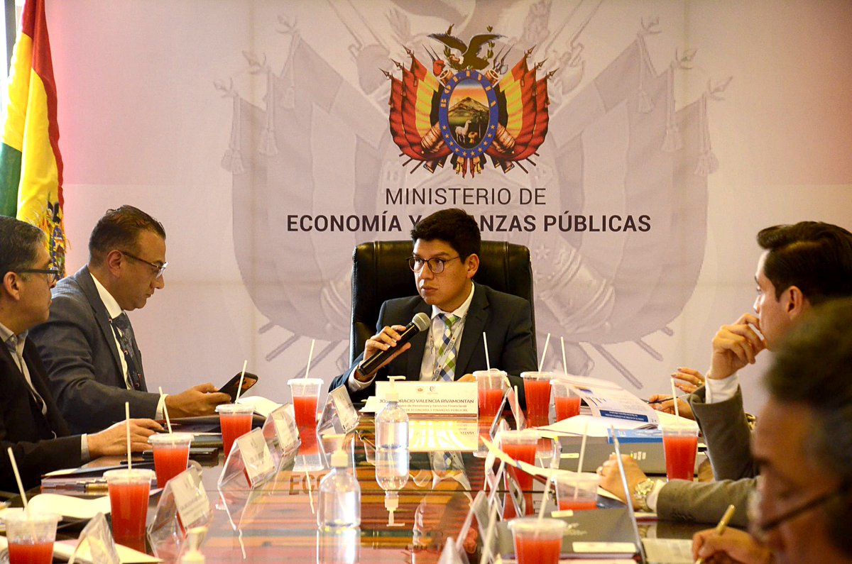 UIF_Bolivia's tweet photo. Se llevó a cabo la Primera Sesión Ordinaria del Consejo Nacional de Lucha Contra la Legitimación de Ganancias Ilícitas y el Financiamiento del Terrorismo de la presente gestión, con la finalidad de que las entidades que conforman el Sistema de Lucha contra el Lavado de Activos. https://t.co/xIieT9mhGA