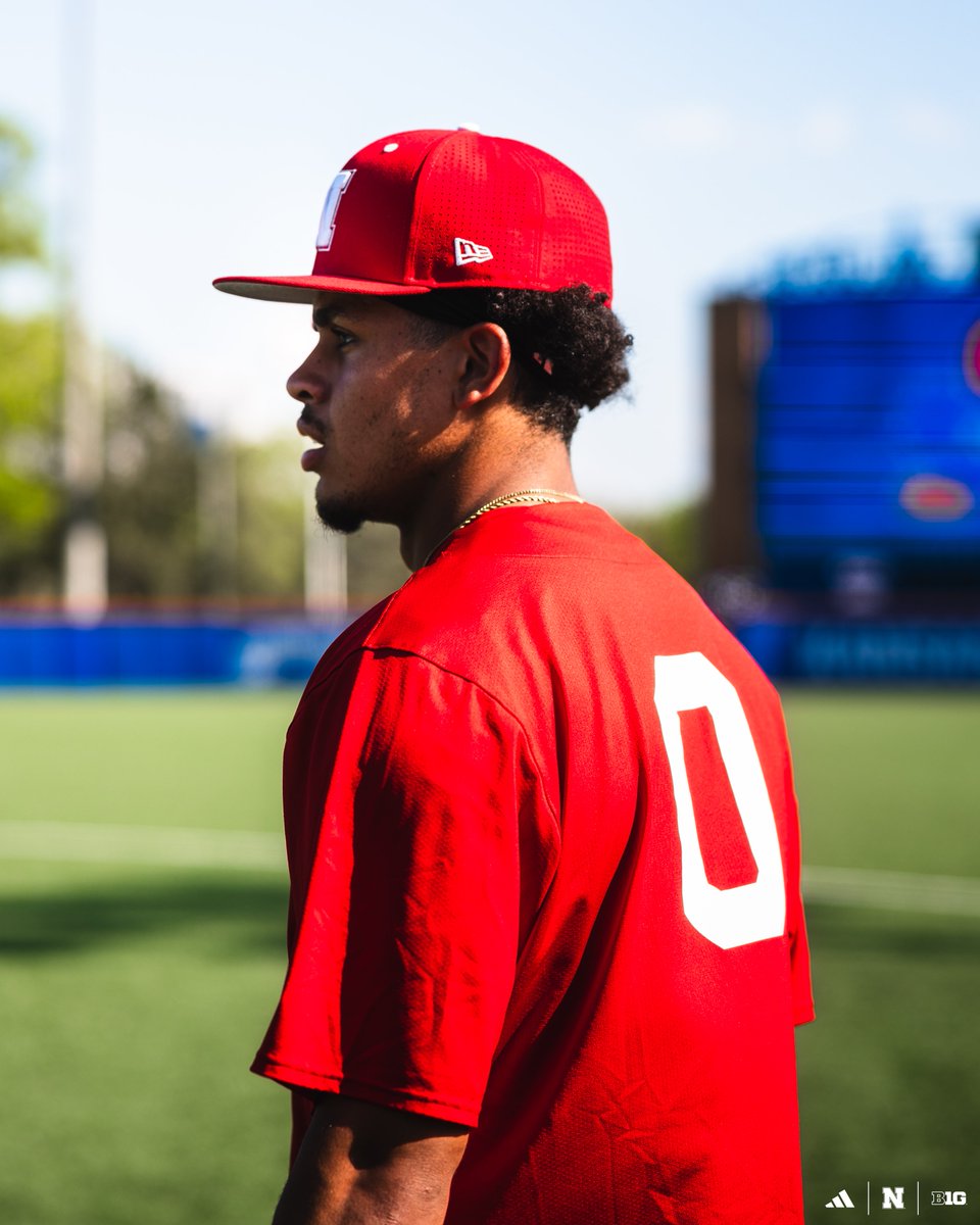 HuskerBaseball's tweet image. Together. ✊

@AuroraAgNetwork | #GBR