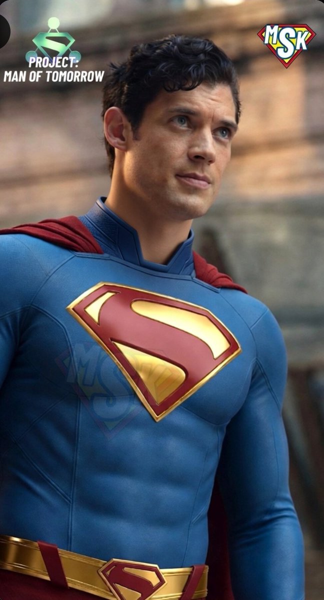 mskholin's tweet image. Cuál os gusta más? El segundo diseño se ajusta un poco más al original en el tema del cuello. Tal vez sea más equilibrado así?🤔
#Superman #ManOfTomorrow