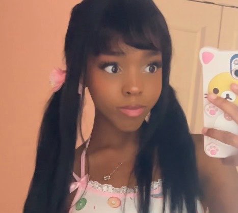 lola’lou⁷ tweet media