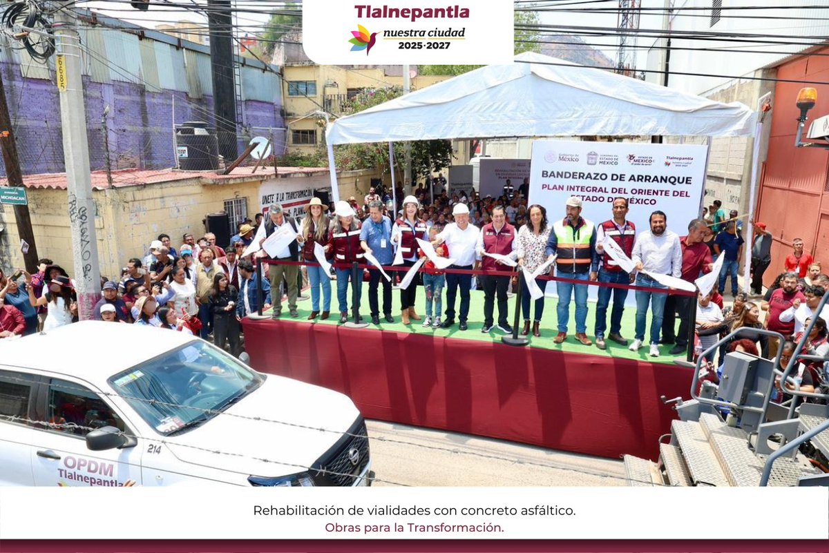 Gob_Tlalne's tweet photo. ¡Vialidades renovadas para #NuestraCiudad! 🛣️✅

Inicia la rehabilitación con asfalto en diversas colonias. 
Agradecemos el gran respaldo de la PresidentA @Claudiashein y la Gobernadora del Estado de México @delfinagomeza; con el nuevo Tren de Repavimentación del Plan Integral del Oriente del Estado de México, nuestro Presidente Municipal, @raciel_perezc, transforma #NuestraCiudad. 🚗

¡Coordinación total para el bienestar de todas y todos! 🏙️👊
