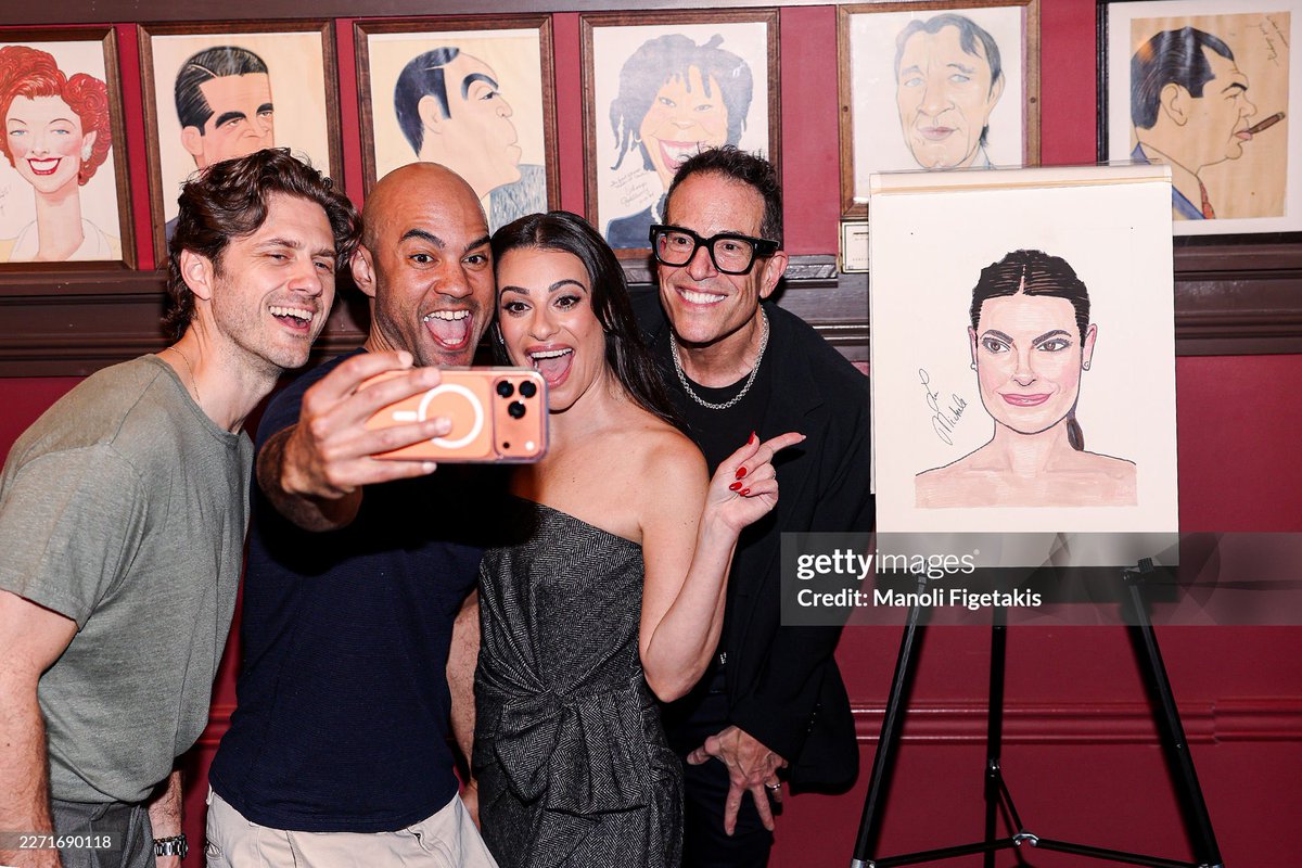 MFigetakis's tweet photo. Lea Michele Sardi's Portrait Unveiling. https://t.co/FIgWoDkL1N